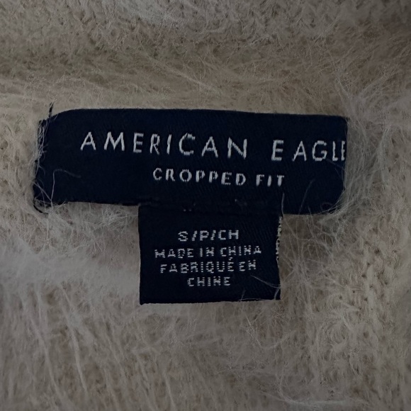 American Eagle beige soft fuzzy eyelash open back cropped fit sweater size small - Picture 3 of 3